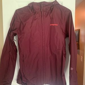 Women’s Patagonia Rain Jacket size small
